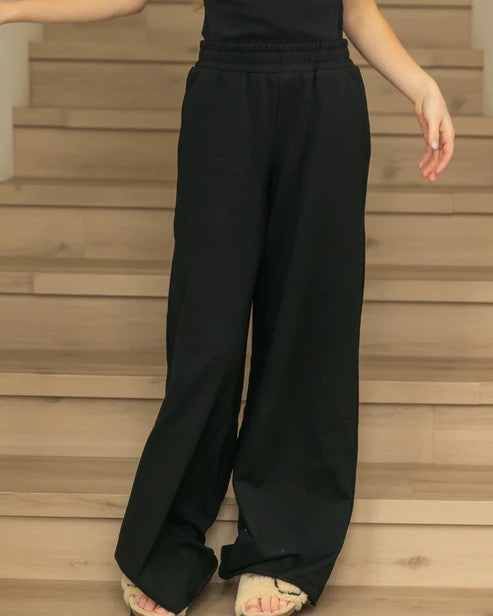Relaxed Wide Leg Sweatpants
